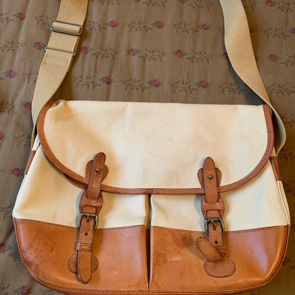 Banana republic travel & safari bag